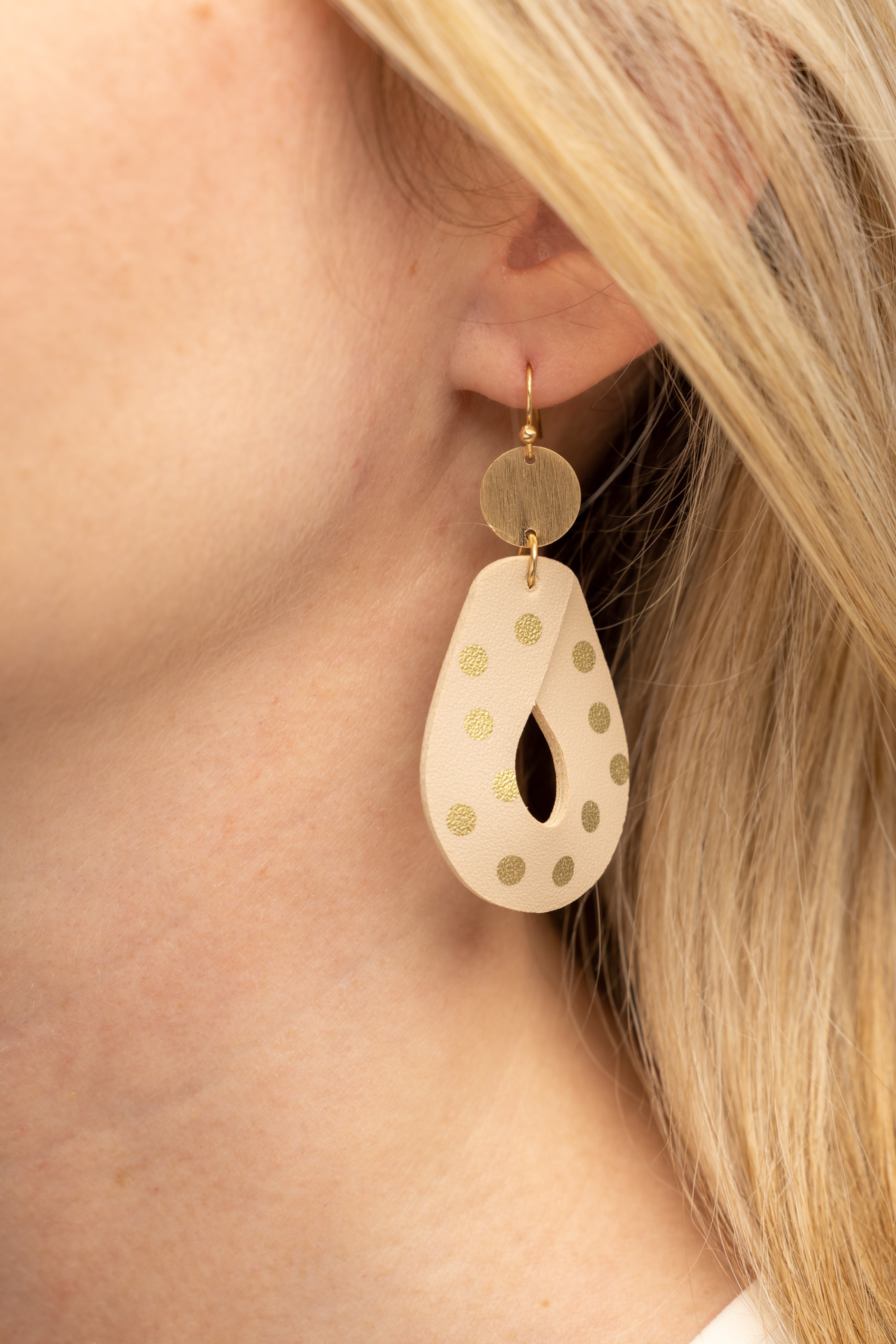 Twisted Leather Dot Earrings - Stone (28778231)