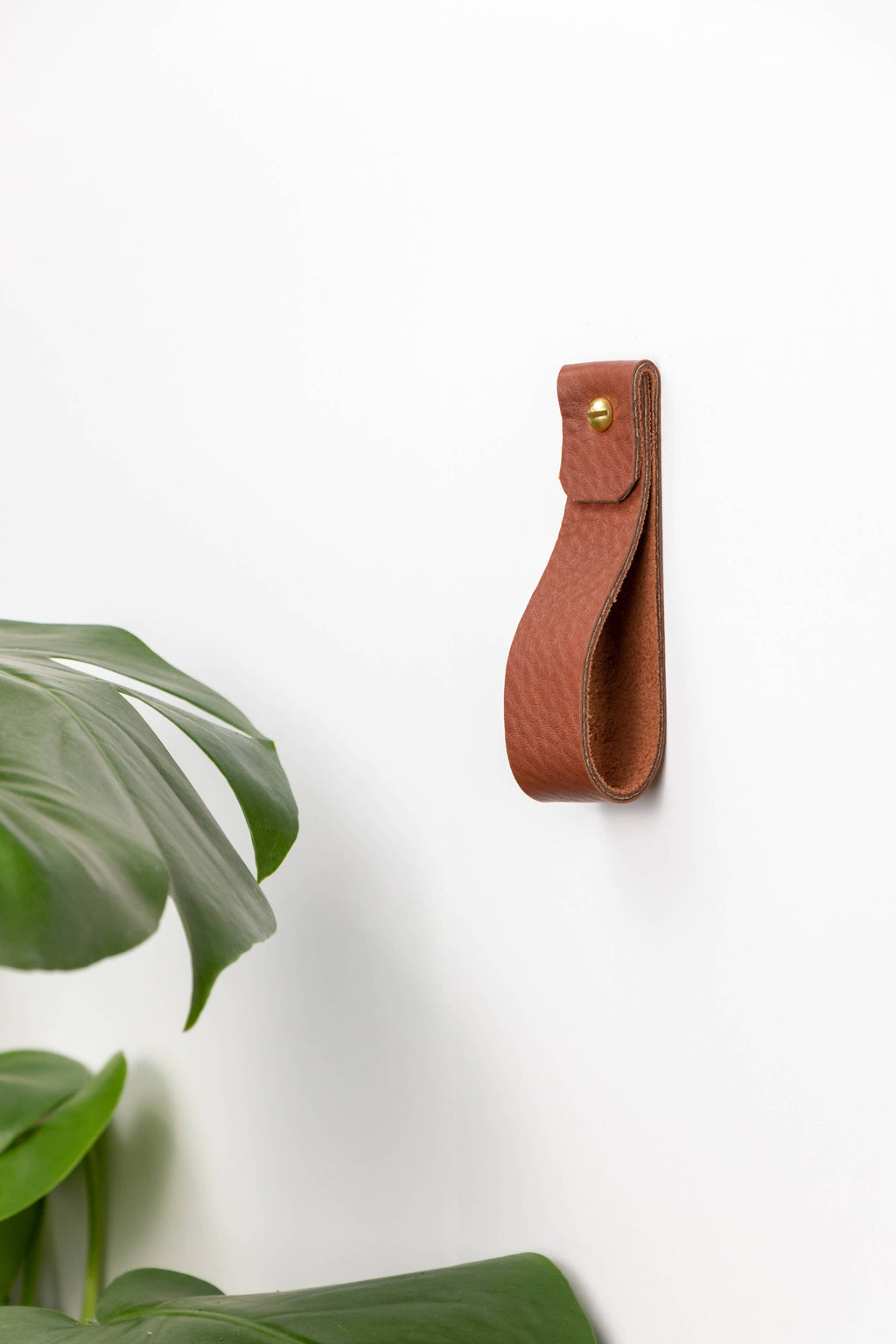 Medium Leather Towel Ring - Brass Finish [Round End]
