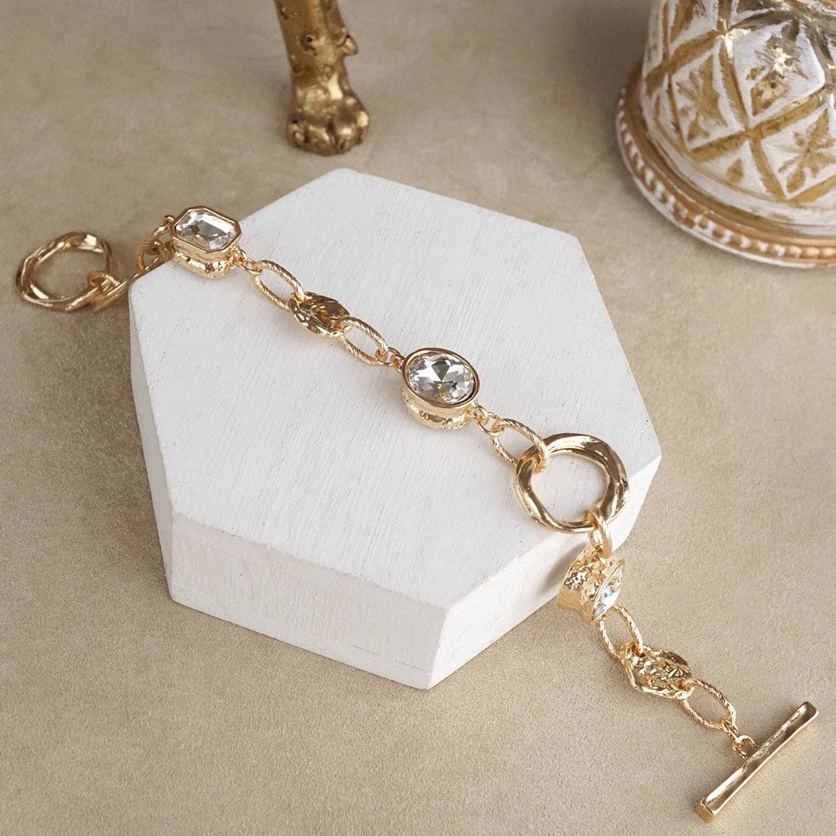 Brilliant Bond – Statement Chain Bracelets with Reflective Crystals